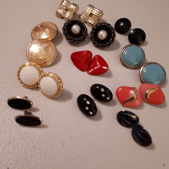Bundle of 11 Pairs Of Vintage Earrings